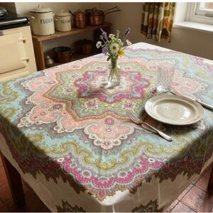 SHABY CHIC BOHEMIAN TABLECLOTH.HAND CRAFTED. NEW W/O TAGS.